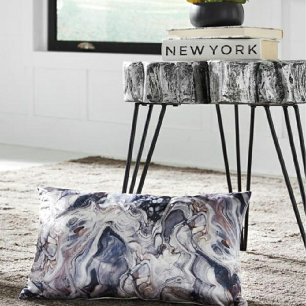 Ashley Furniture Accent Pillow NIB!!! 🎉❤️😍
